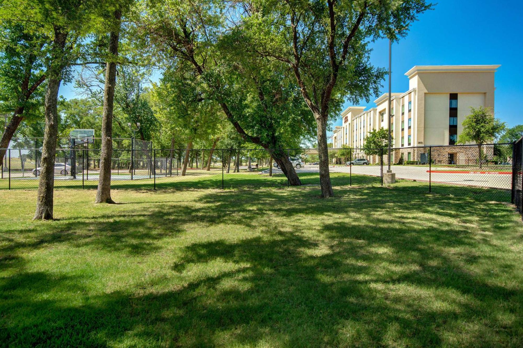Hampton Inn & Suites Dallas/Plano-East Экстерьер фото